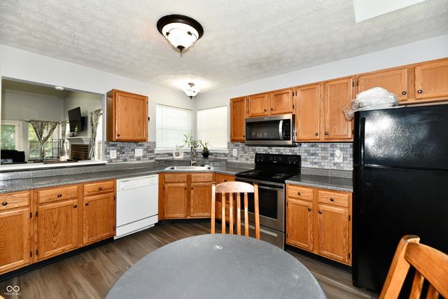 6053 Countrybrook Road, Indianapolis, IN 46254