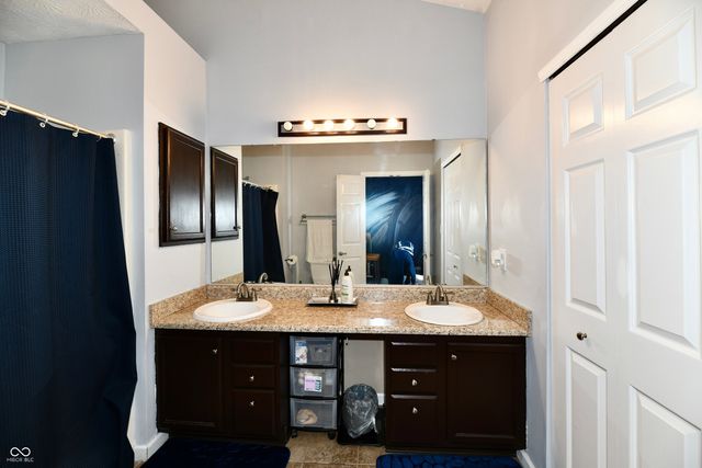 6053 Countrybrook Road, Indianapolis, IN 46254
