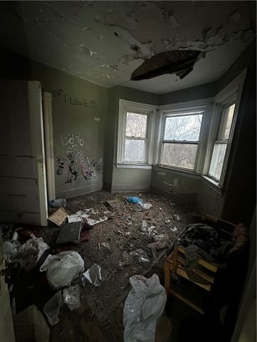 627 Chester Ave, Perry Hilltop, PA 15214