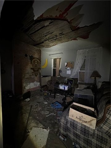 627 Chester Ave, Perry Hilltop, PA 15214