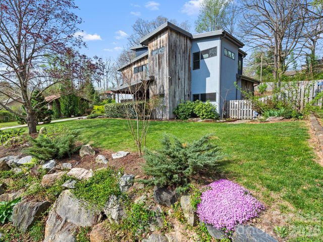 46 Pinecroft Road, Asheville, NC 28804
