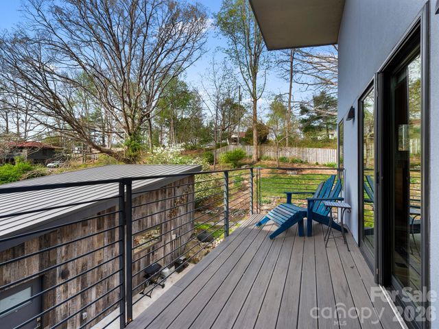 46 Pinecroft Road, Asheville, NC 28804