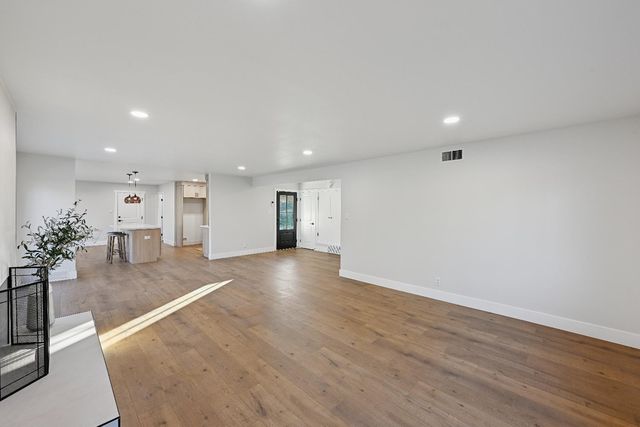 7423 Kingsmen Ave, Citrus Heights, CA 95621