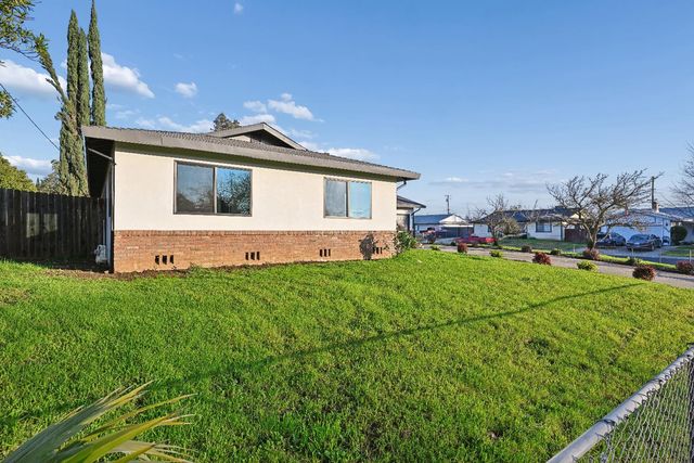 7423 Kingsmen Ave, Citrus Heights, CA 95621