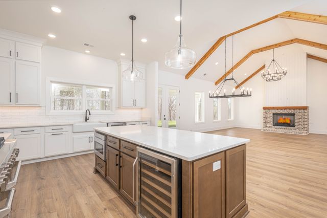 7765 Barnhill Rd, Primm Springs, TN 38476
