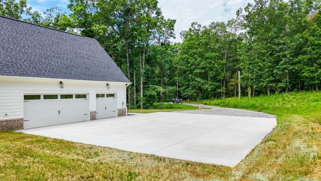 7765 Barnhill Rd, Primm Springs, TN 38476