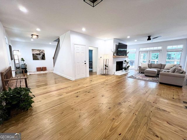 128 Golden Hills Drive, Woodstock, GA 30189