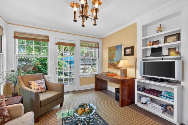 109 Irvine Road, Lexington, KY 40502
