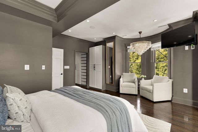 2200 DECATUR PL NW, Washington, DC 20008