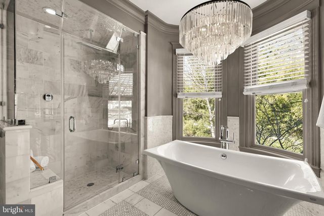 2200 DECATUR PL NW, Washington, DC 20008