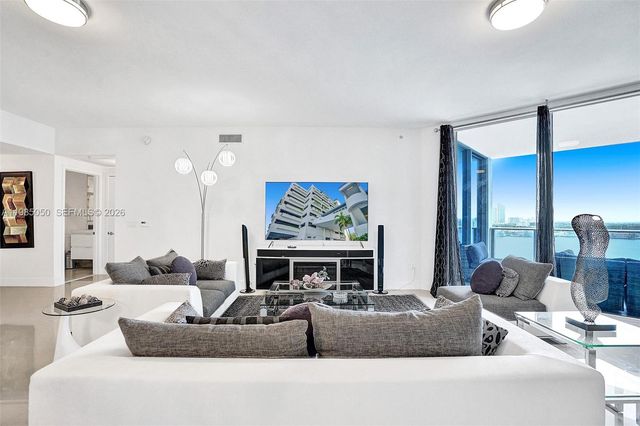 17301 Biscayne Blvd 1207, North Miami Beach, FL 33160