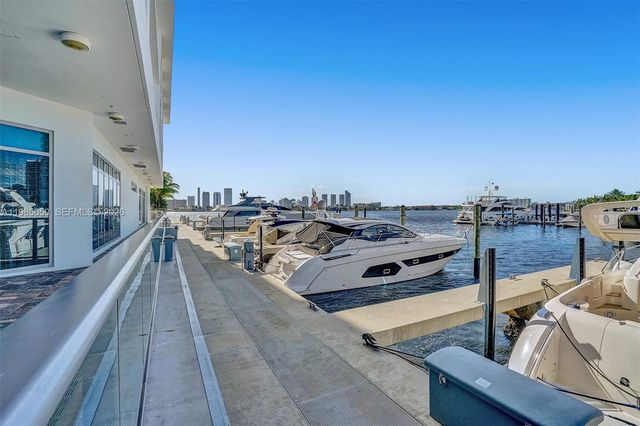 17301 Biscayne Blvd 1207, North Miami Beach, FL 33160