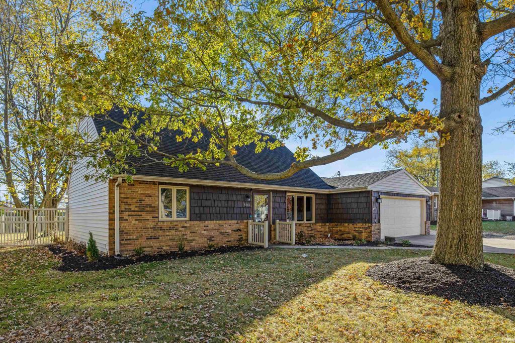 805 Wolverton Drive, Fort Wayne, IN 46825