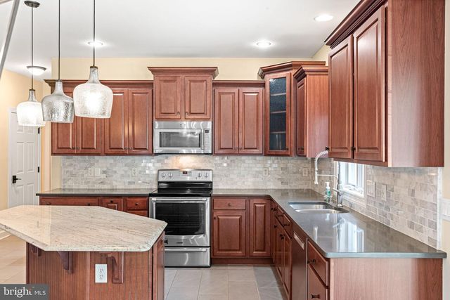 2450 RALEIGH RD, Hummelstown, PA 17036