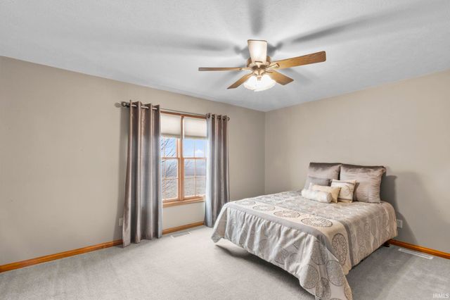 21750 New Road, Lakeville, IN 46536