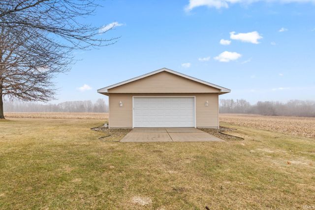 21750 New Road, Lakeville, IN 46536