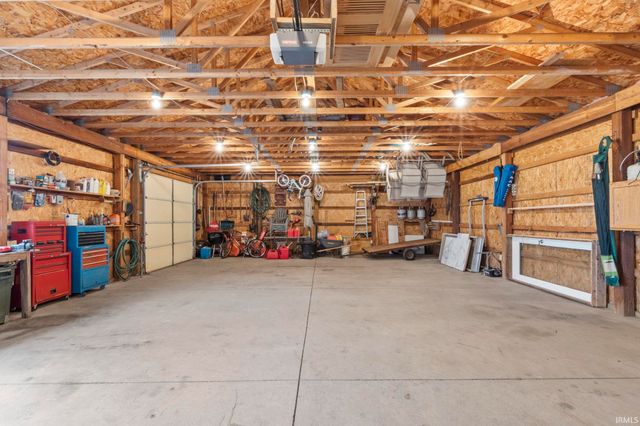 21750 New Road, Lakeville, IN 46536