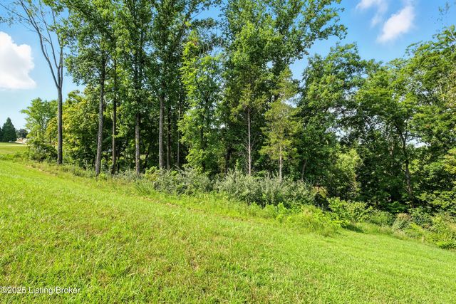 5504 Farmhouse Dr, Crestwood, KY 40014