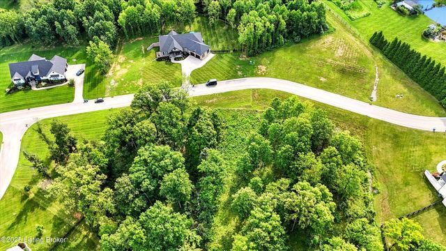 5504 Farmhouse Dr, Crestwood, KY 40014