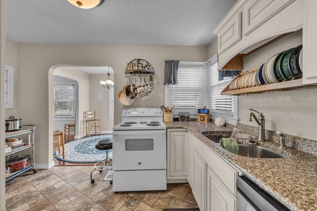 1217 N Allen Street, West Plains, MO 65775