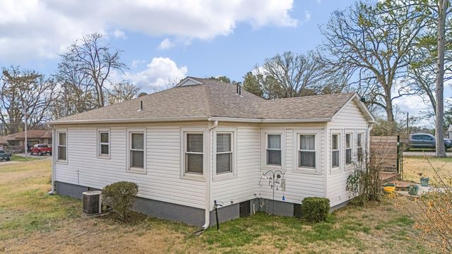 1217 N Allen Street, West Plains, MO 65775
