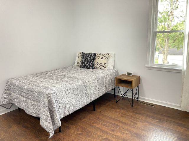2801 Denham Ave, Columbia, TN 38401