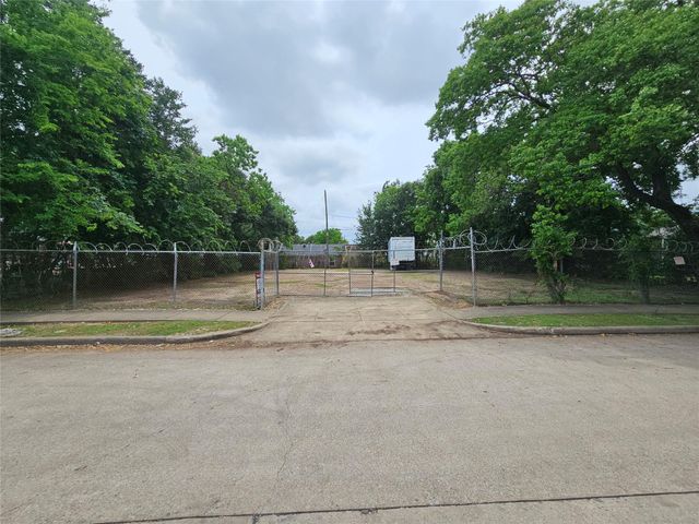 3330 Kilgore Street, Houston, TX 77021