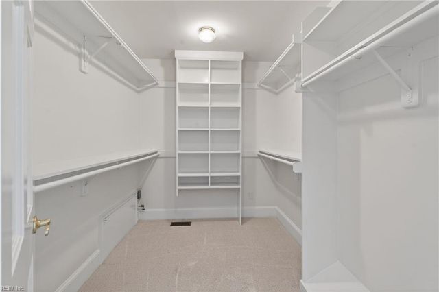 101 Holly CRES, Virginia Beach, VA 23451