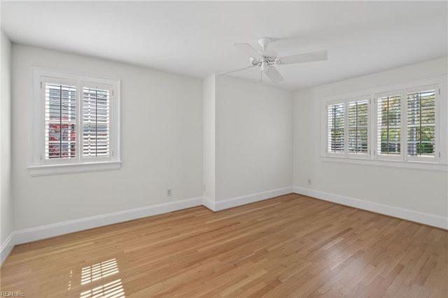 101 Holly CRES, Virginia Beach, VA 23451