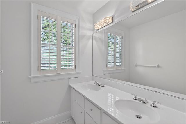 101 Holly CRES, Virginia Beach, VA 23451