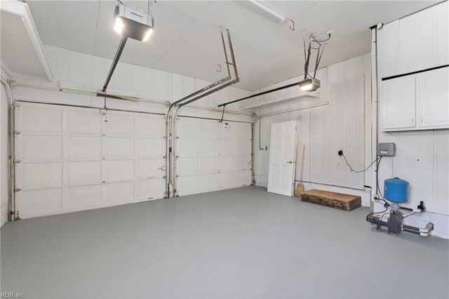 101 Holly CRES, Virginia Beach, VA 23451