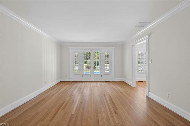 101 Holly CRES, Virginia Beach, VA 23451