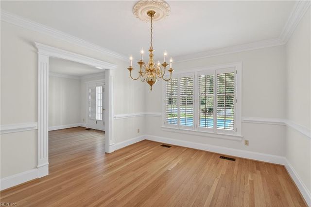 101 Holly CRES, Virginia Beach, VA 23451