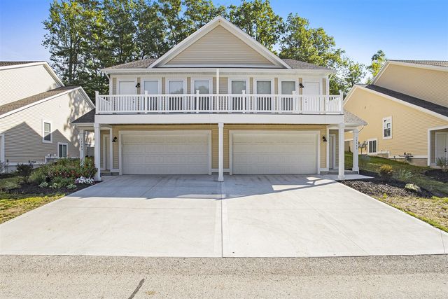 17539 Beechwood Lane, Spring Lake, MI 49456