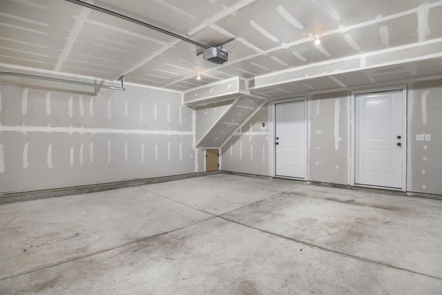 17539 Beechwood Lane, Spring Lake, MI 49456
