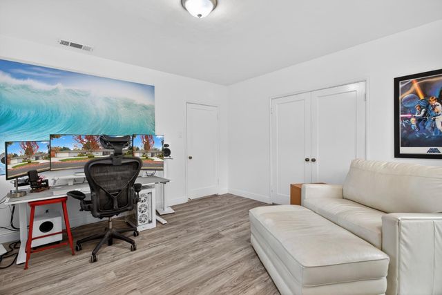 1020 Stanford Ave, Modesto, CA 95350