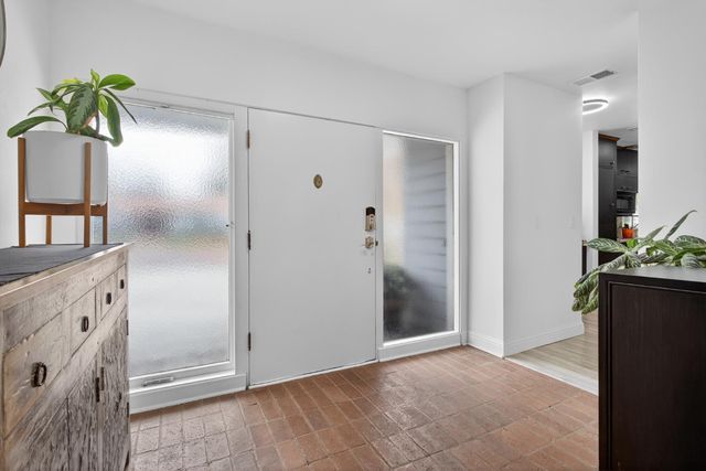 1020 Stanford Ave, Modesto, CA 95350