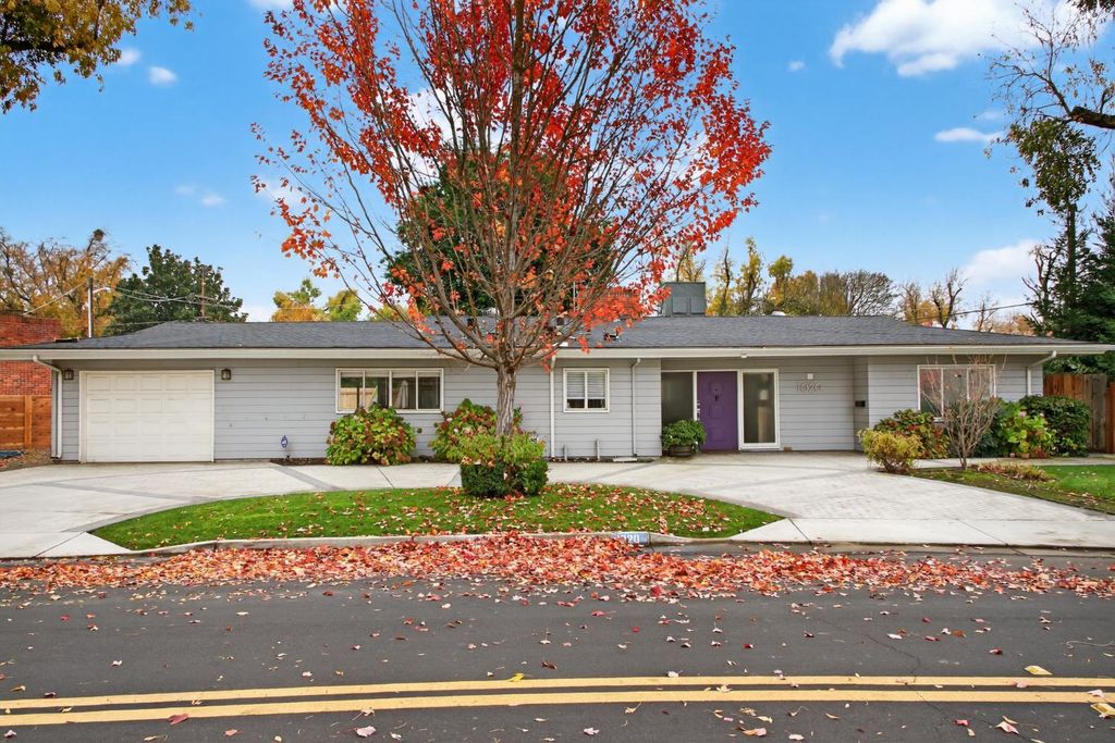 1020 Stanford Ave, Modesto, CA 95350