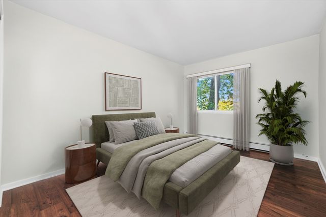 3617 Central Avenue E 201, Glenview, IL 60025