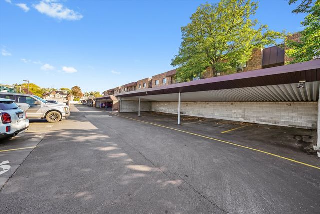 3617 Central Avenue E 201, Glenview, IL 60025