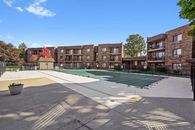 3617 Central Avenue E 201, Glenview, IL 60025