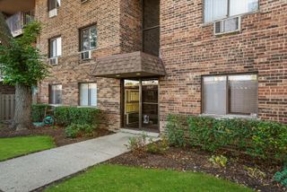 3617 Central Avenue E 201, Glenview, IL 60025
