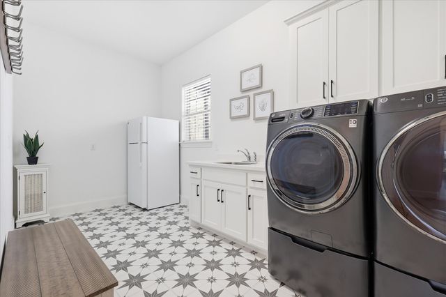 7405 Canyon Point, Argyle, TX 76226
