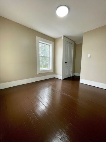 22 3rd, Ayer, MA 01432