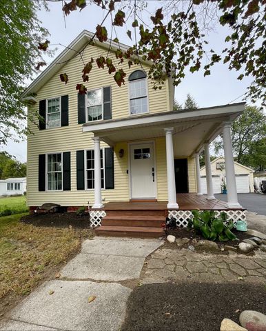 22 3rd, Ayer, MA 01432