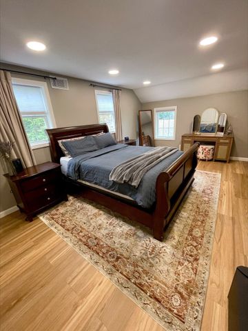 22 3rd, Ayer, MA 01432