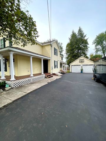 22 3rd, Ayer, MA 01432