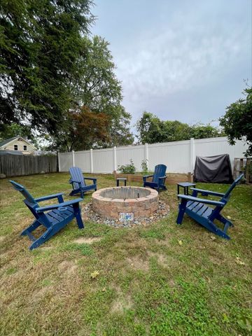 22 3rd, Ayer, MA 01432