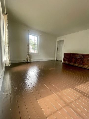 22 3rd, Ayer, MA 01432