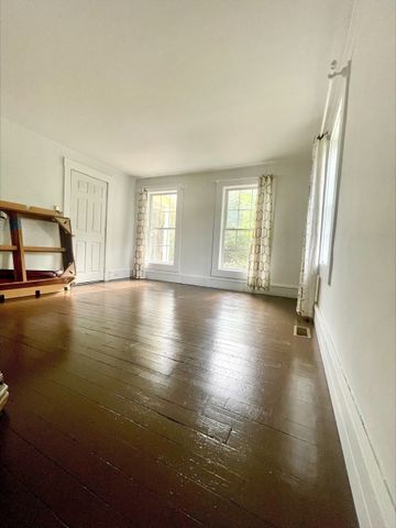 22 3rd, Ayer, MA 01432